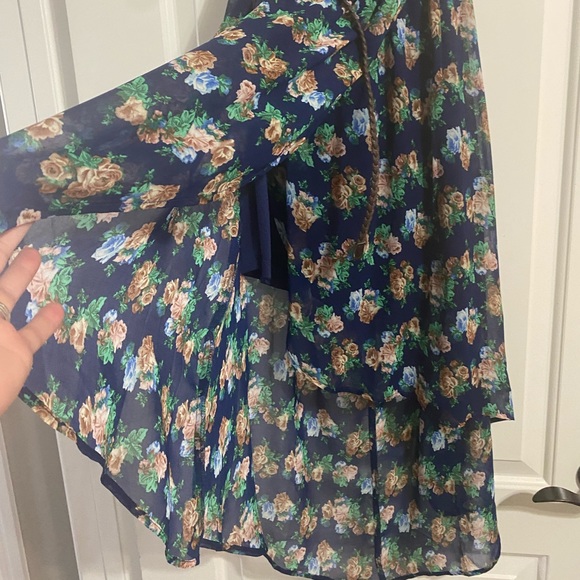 Junior’s large High low dress - Picture 3 of 6